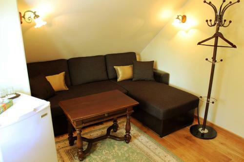 Embrace Guestrooms & Apartments