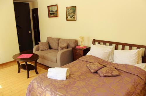 Embrace Guestrooms & Apartments