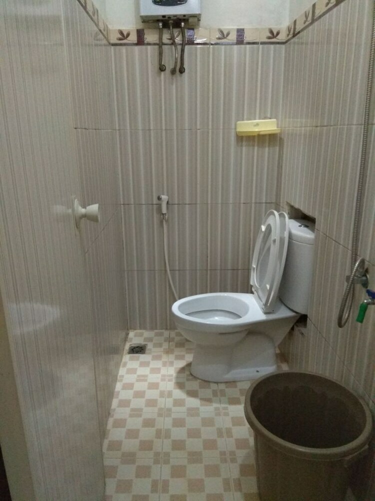 Hotel Lestary Homestay