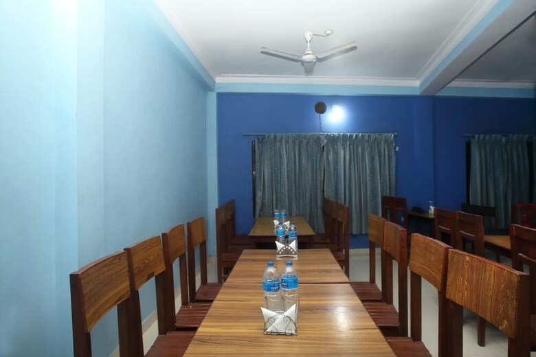 Spot On 681 Ekant Hotel And Restaurant