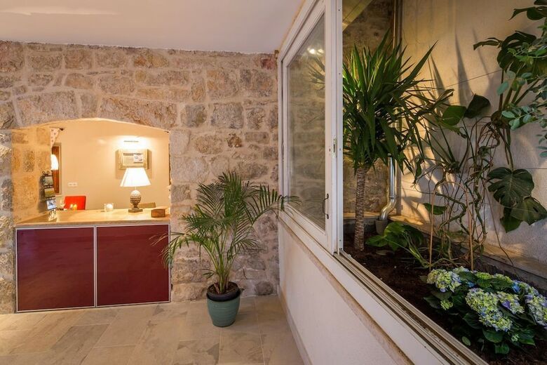 Villa Holiday Home Secret Garden