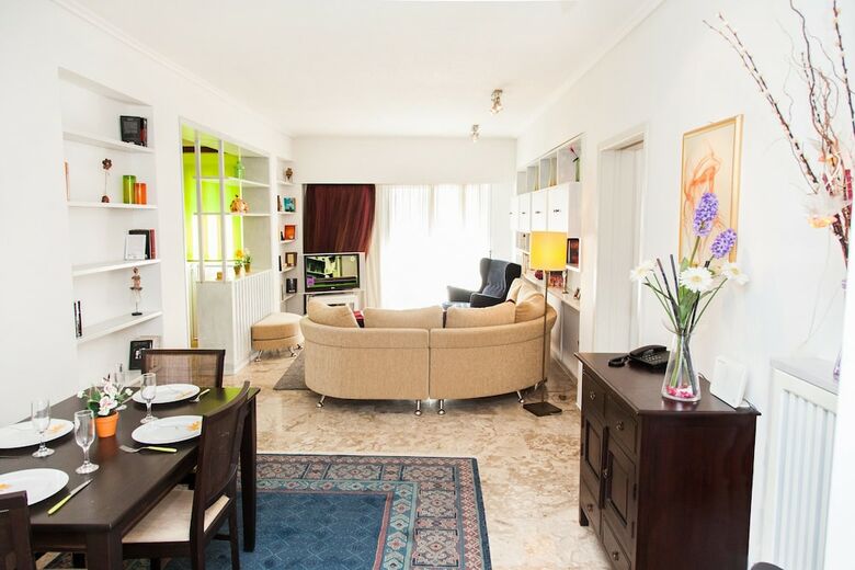 Calm Oasis Apartment In Marousi