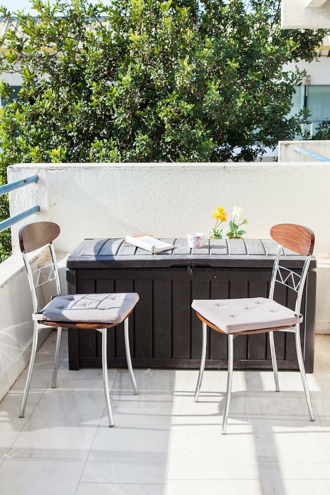Calm Oasis Apartment In Marousi