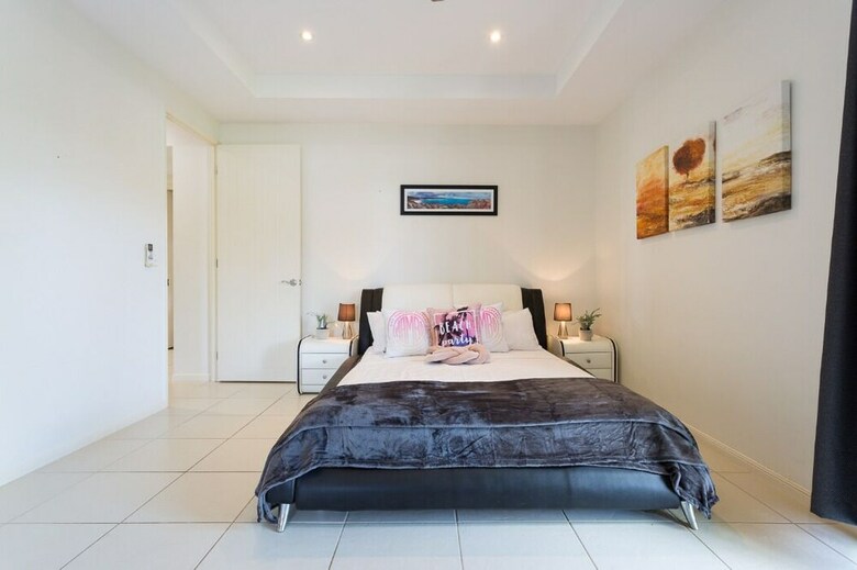Cairns Beaches Home With Water View