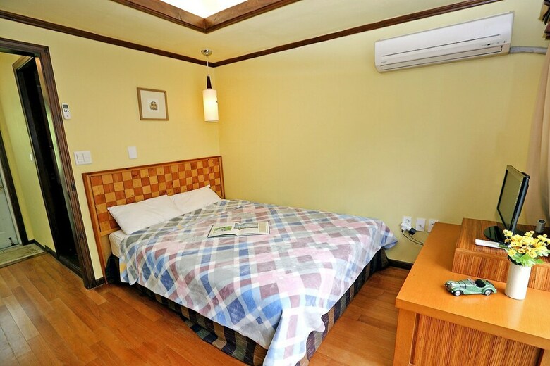 Bench House Pension
