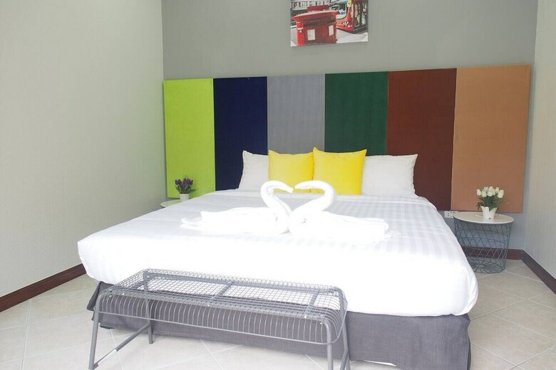 2bdr Majestic Villa - 300 From Beach