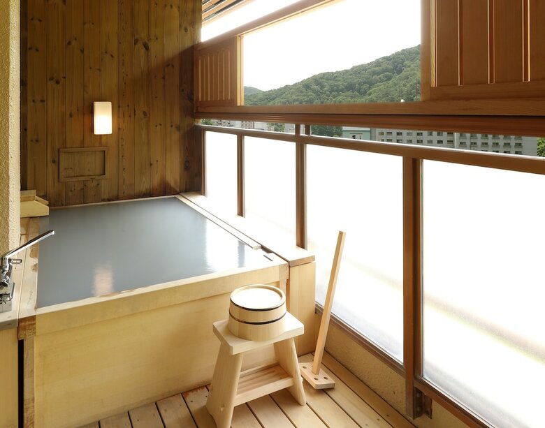 Ryotei Hanayura Ryokan