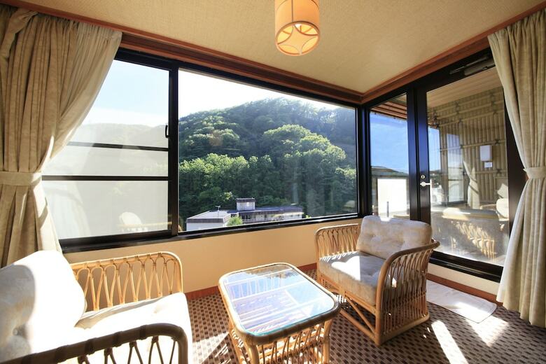 Ryotei Hanayura Ryokan