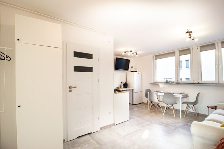 Warsaw Solec Apartment