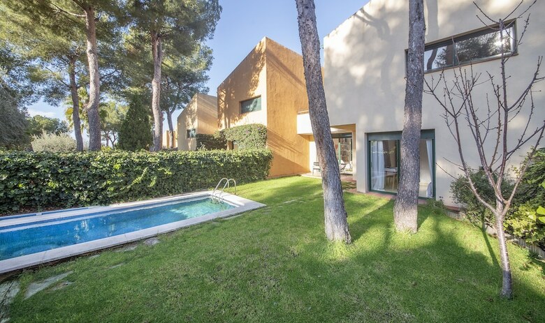 Villa Town House La Mora Th122