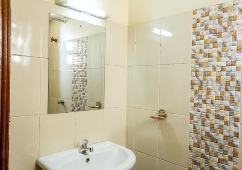 Ngara Riverside Hotel
