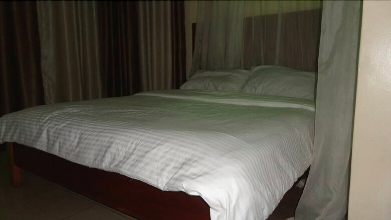 Ngara Riverside Hotel