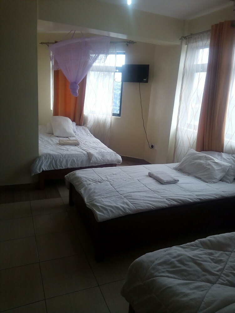 Ngara Riverside Hotel