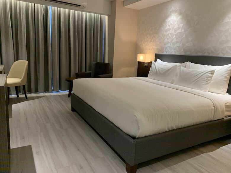 Capitol Hill Hotel And Suites