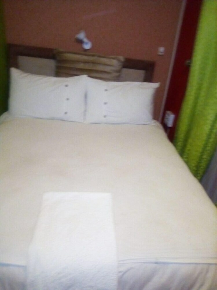 Bed & Breakfast Mohalalitoe B And B