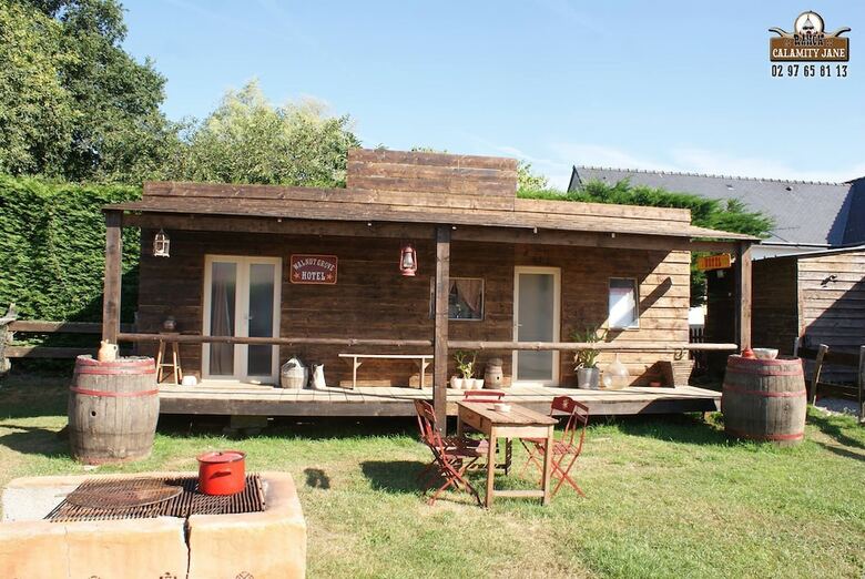 Hotel Le Ranch de Calamity Jane Tipis D'h�tes