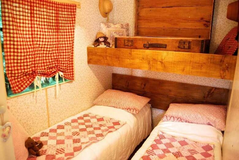 Hotel Le Ranch de Calamity Jane Tipis D'h�tes