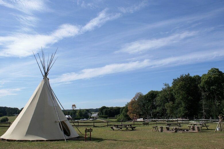 Hotel Le Ranch de Calamity Jane Tipis D'h�tes