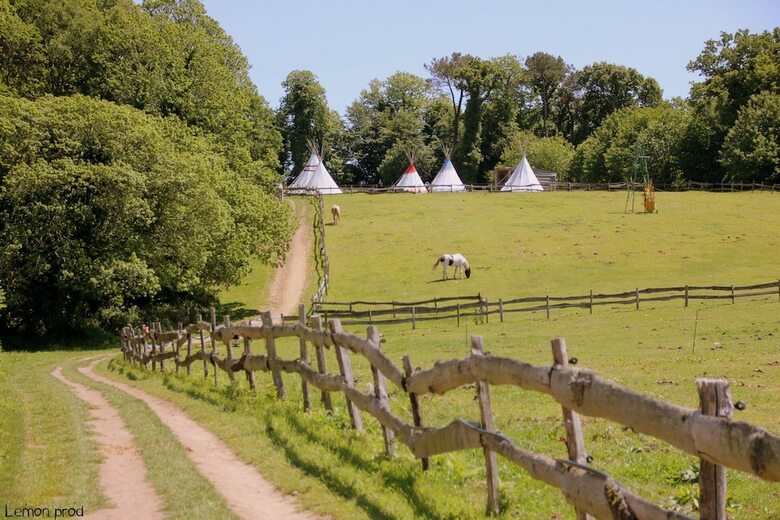 Hotel Le Ranch de Calamity Jane Tipis D'h�tes