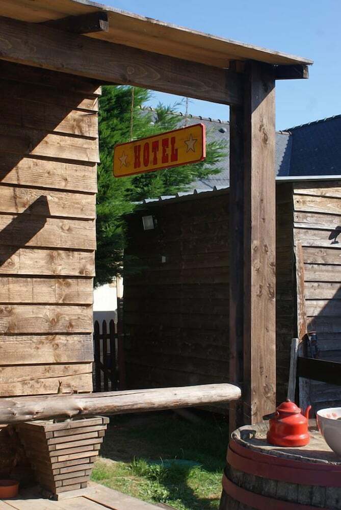 Hotel Le Ranch de Calamity Jane Tipis D'h�tes