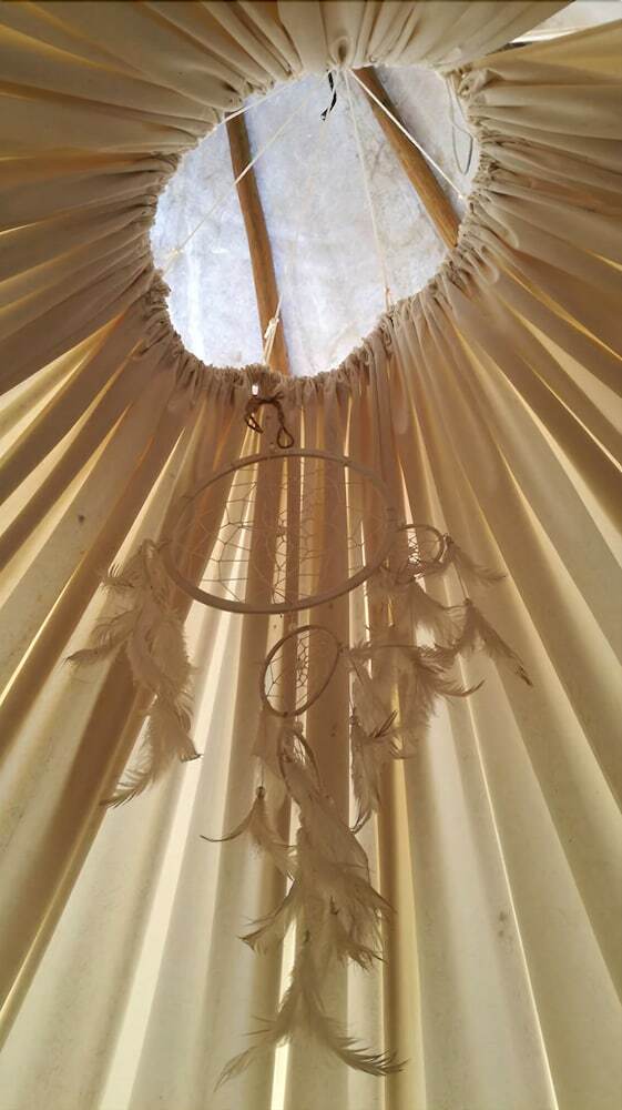 Hotel Le Ranch de Calamity Jane Tipis D'h�tes
