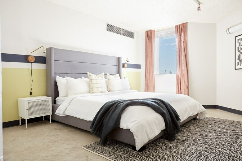 Apartamentos Sonder - Dobie Center