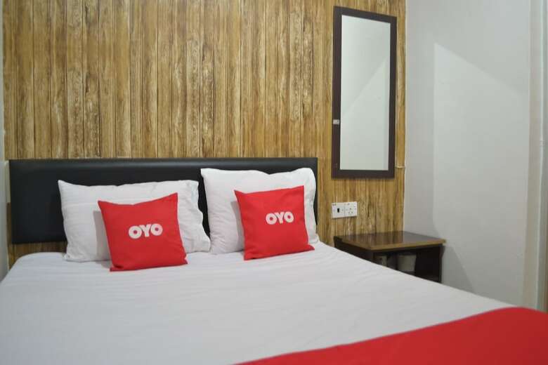 Oyo 89715 Ck Hotel