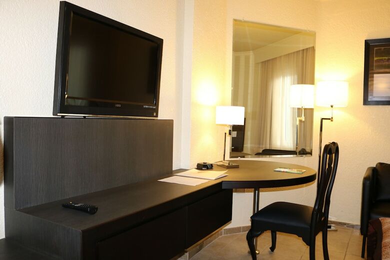 Copantl Hotel & Convention Center