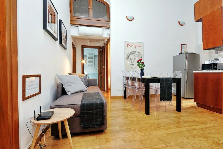 Vatican Spacious Mod� Apartment