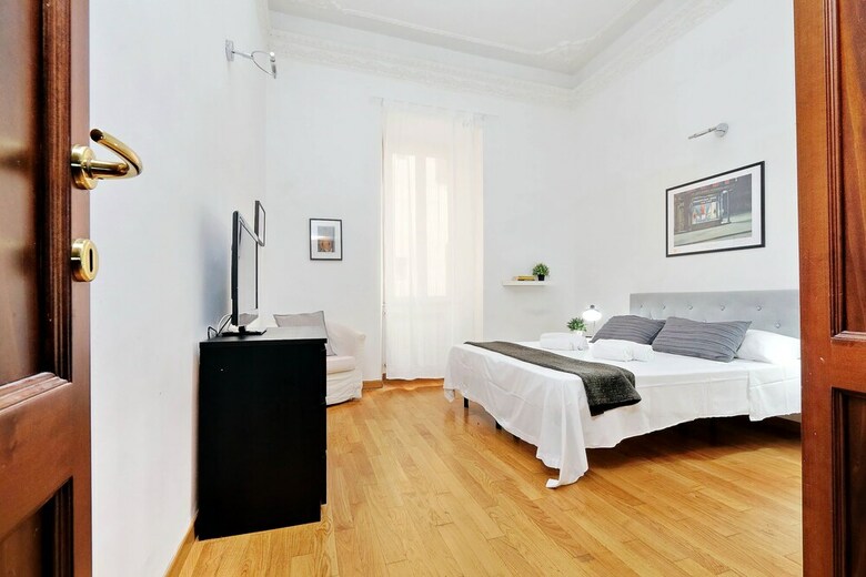 Vatican Spacious Mod� Apartment