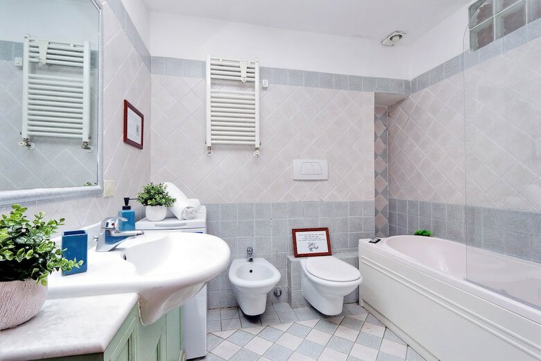 Vatican Spacious Mod� Apartment
