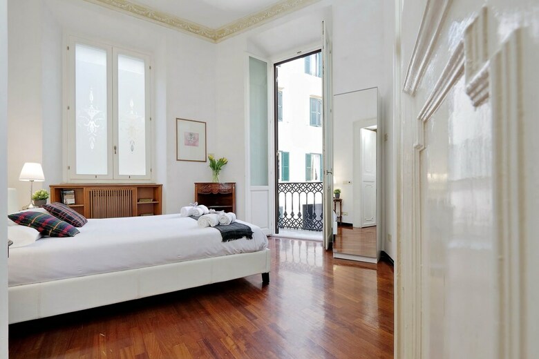 Three Bedrooms Spagna Apartment