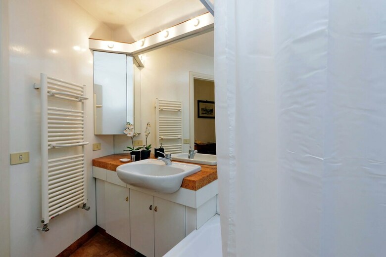 Three Bedrooms Spagna Apartment