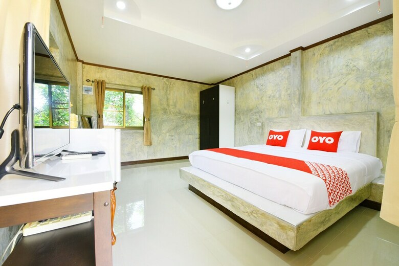 Hotel Oyo Ruenkanthima Resort