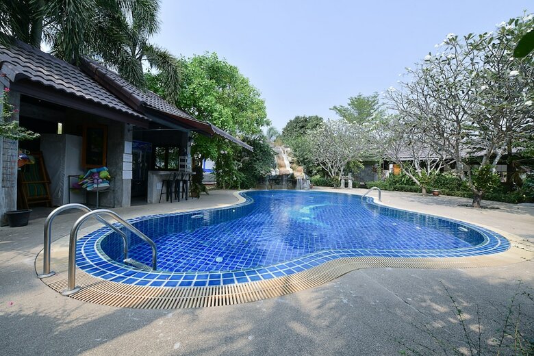 Hotel Oyo Ruenkanthima Resort