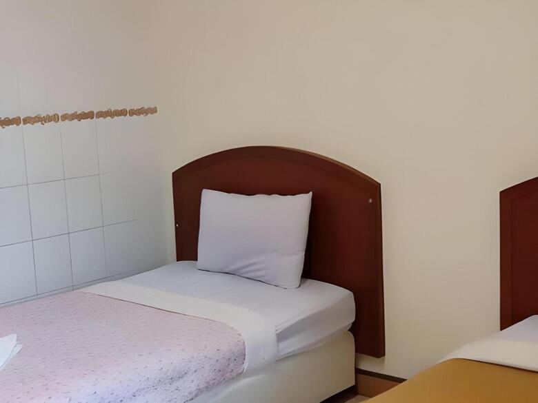Hotel Oyo 583 Sweethome Guest House