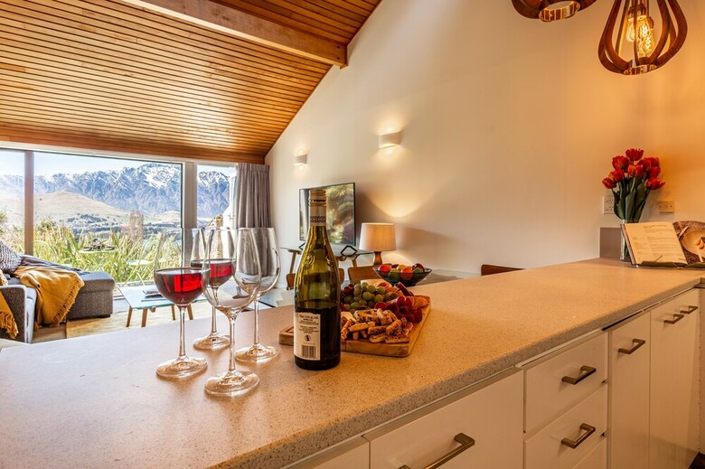 Alpine Gold With Incredible Lake Views Spa