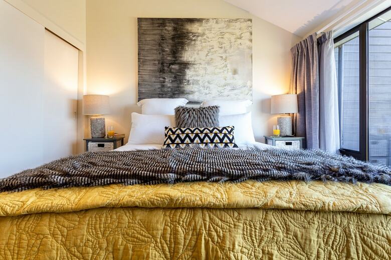 Alpine Gold With Incredible Lake Views Spa