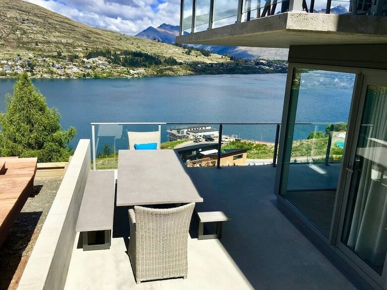 Lake View Apartment Queenstown Hill