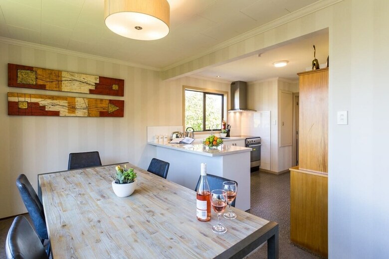 Large Distinctive And Spacious Family Home