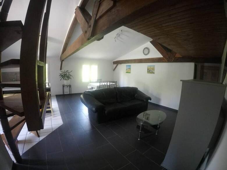 House With 2 Bedrooms In Octon , With Pool Access