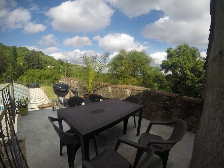 House With 2 Bedrooms In Octon , With Pool Access
