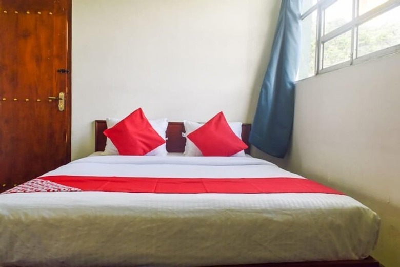Oyo 453 Hotel Green Palace