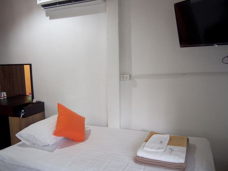 Hotel Chareena Garden Beach Resort