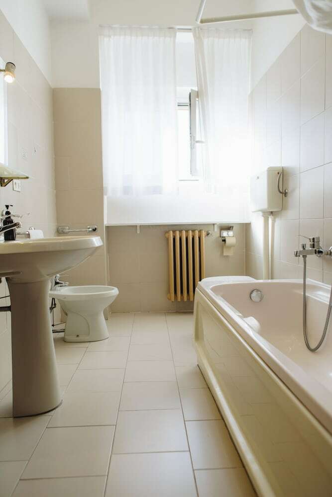 Hostal Unih� Hostel