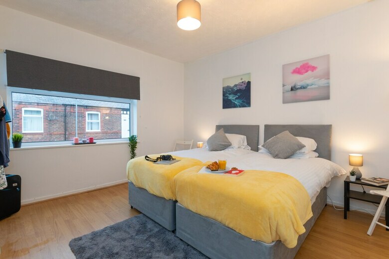 Clegge Street Lodge