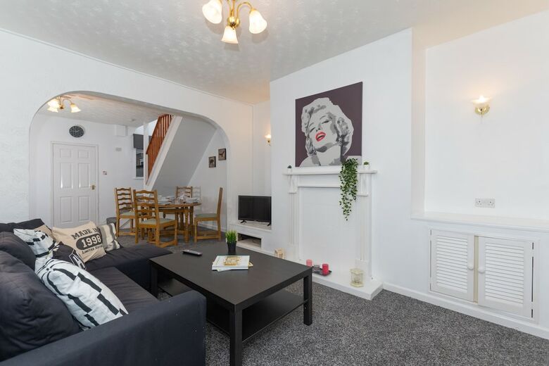 Clegge Street Lodge