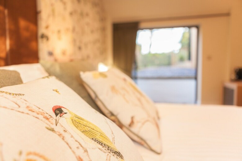 Bed & Breakfast Thatched Eaves