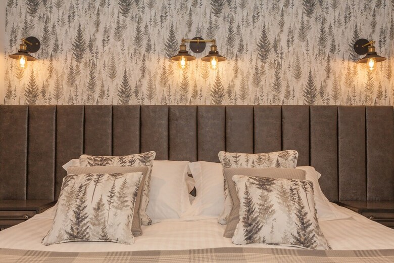 Bed & Breakfast Thatched Eaves