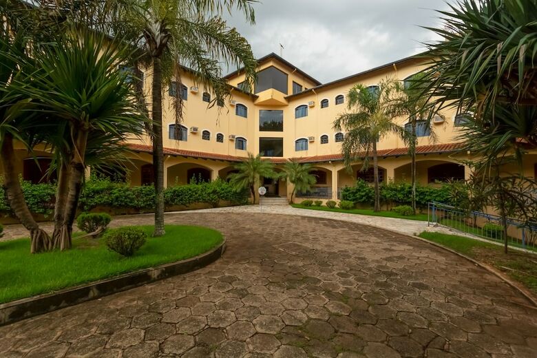 Oyo Jardim Park Hotel
